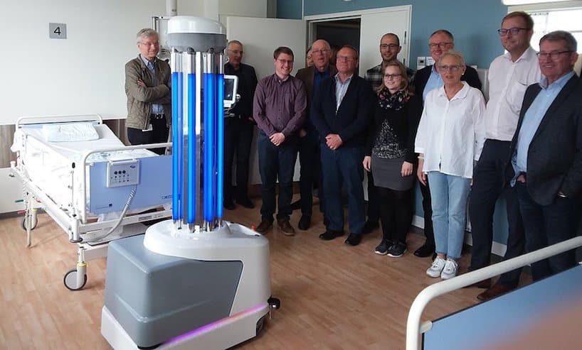 UVD robots создала роботов, помогающих в борьбе с коронавирусом