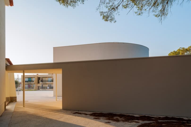 Site Specific Arquitectura отремонтировала школу в Лиссабоне