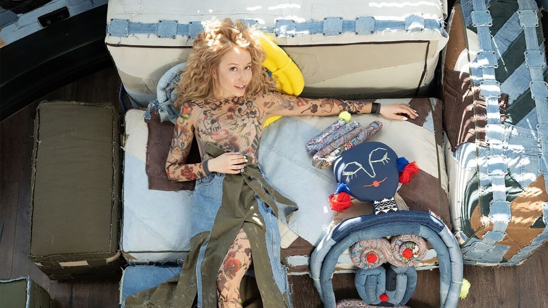 «Быть осознанным — это антитренд»: интервью с Дашей Васильковой «Быть осознанным — это антитренд»: интервью с Дашей Васильковой