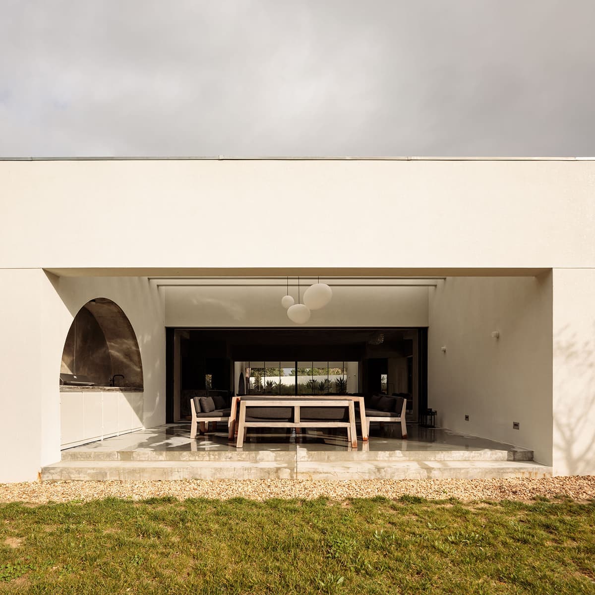 Видовая гостиная с тройной перспективной – проект Atelier RUA