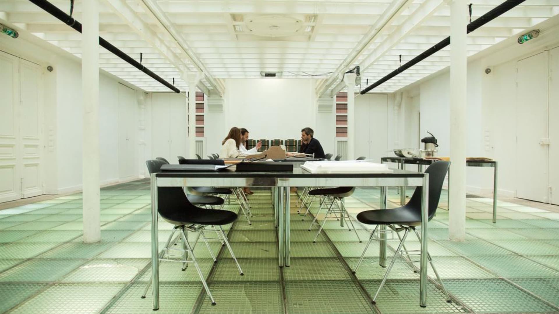 Парижский офис Франклина Аззи