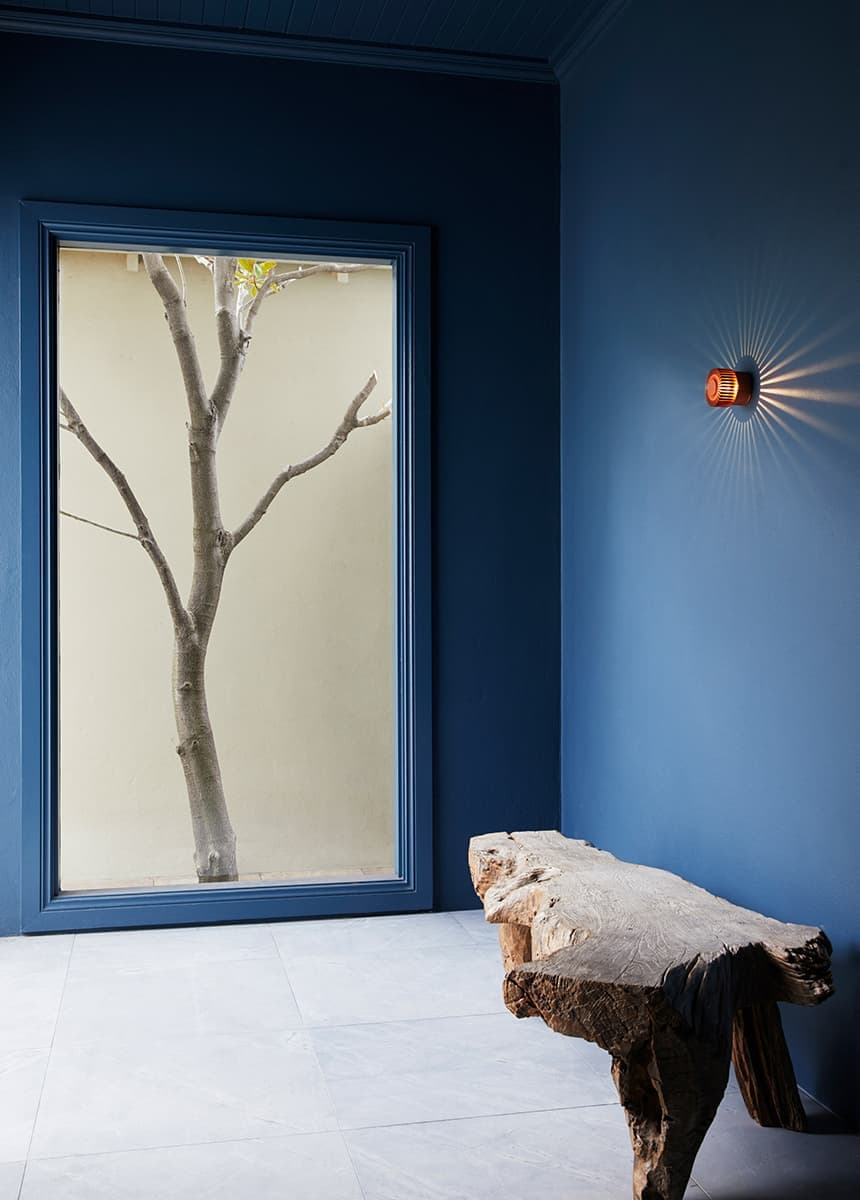 Синяя спальня в честь океана — проект Esoteriko interiors