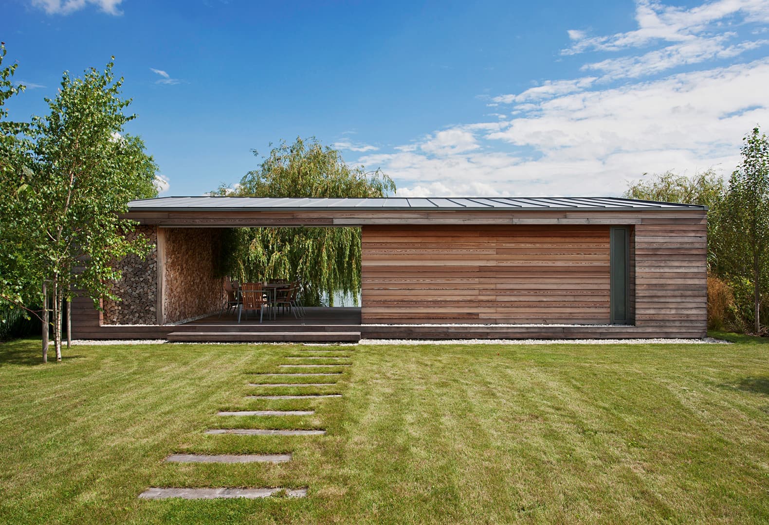 Барнхаус-дача. Проект от болгарских архитекторов из Tóth Project Architect Office