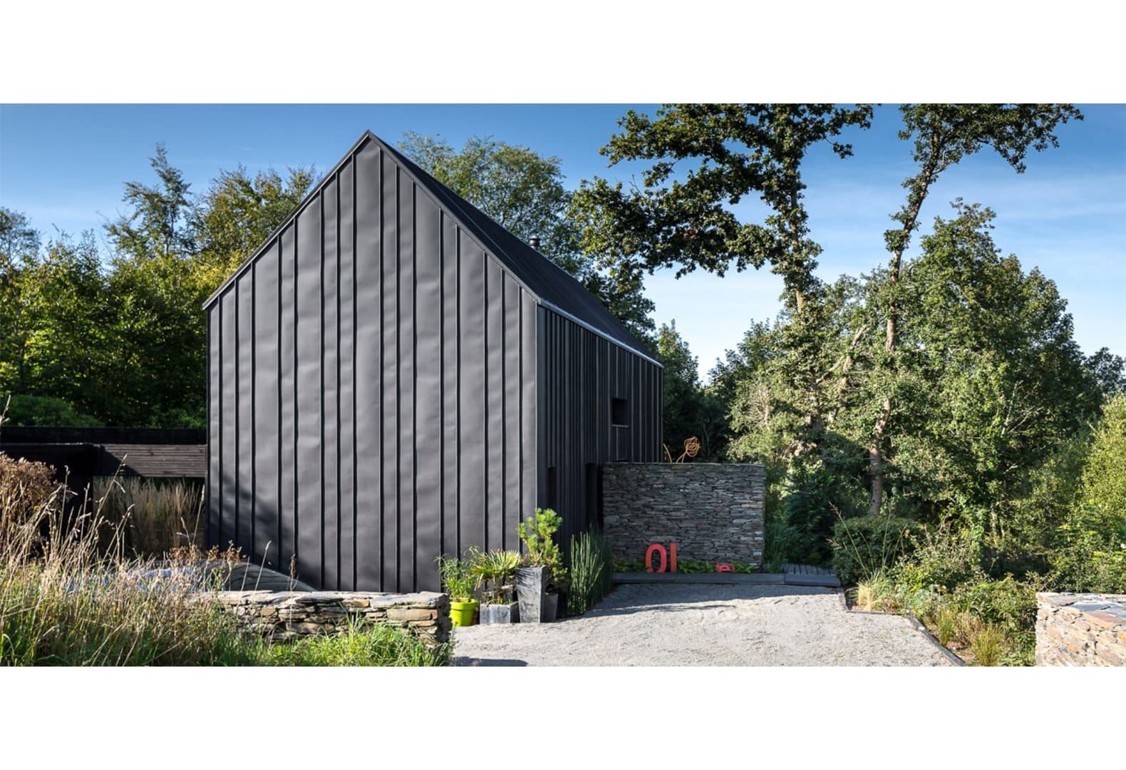 Барнхаус пригородный. Проект от французской студии Trace et Associés