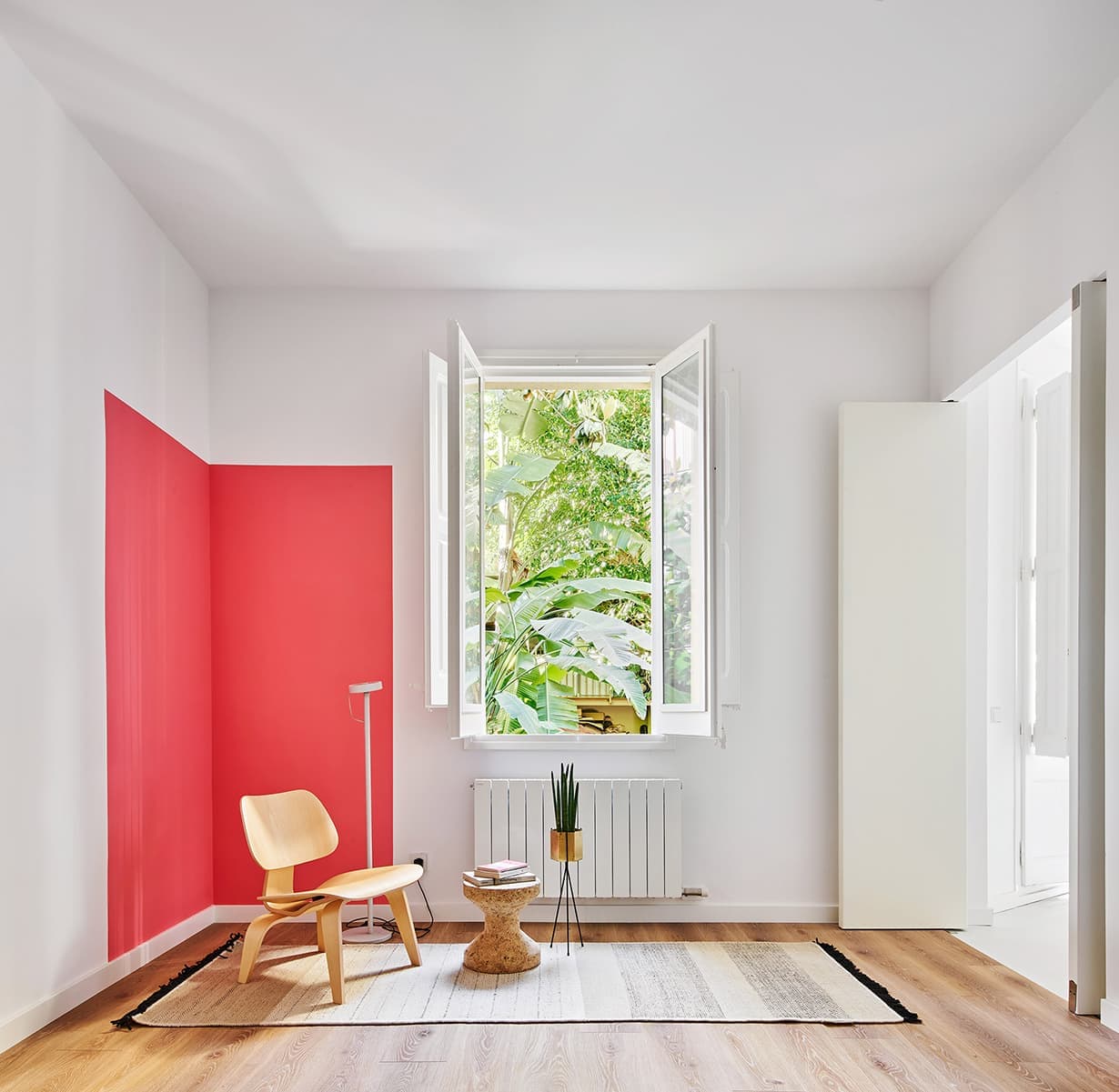 Квартира с потайным проходом в Испании — проект Raul Sanchez Architects