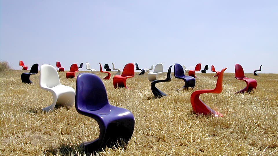 Panton Chair: стул, опередивший время Panton Chair: стул, опередивший время