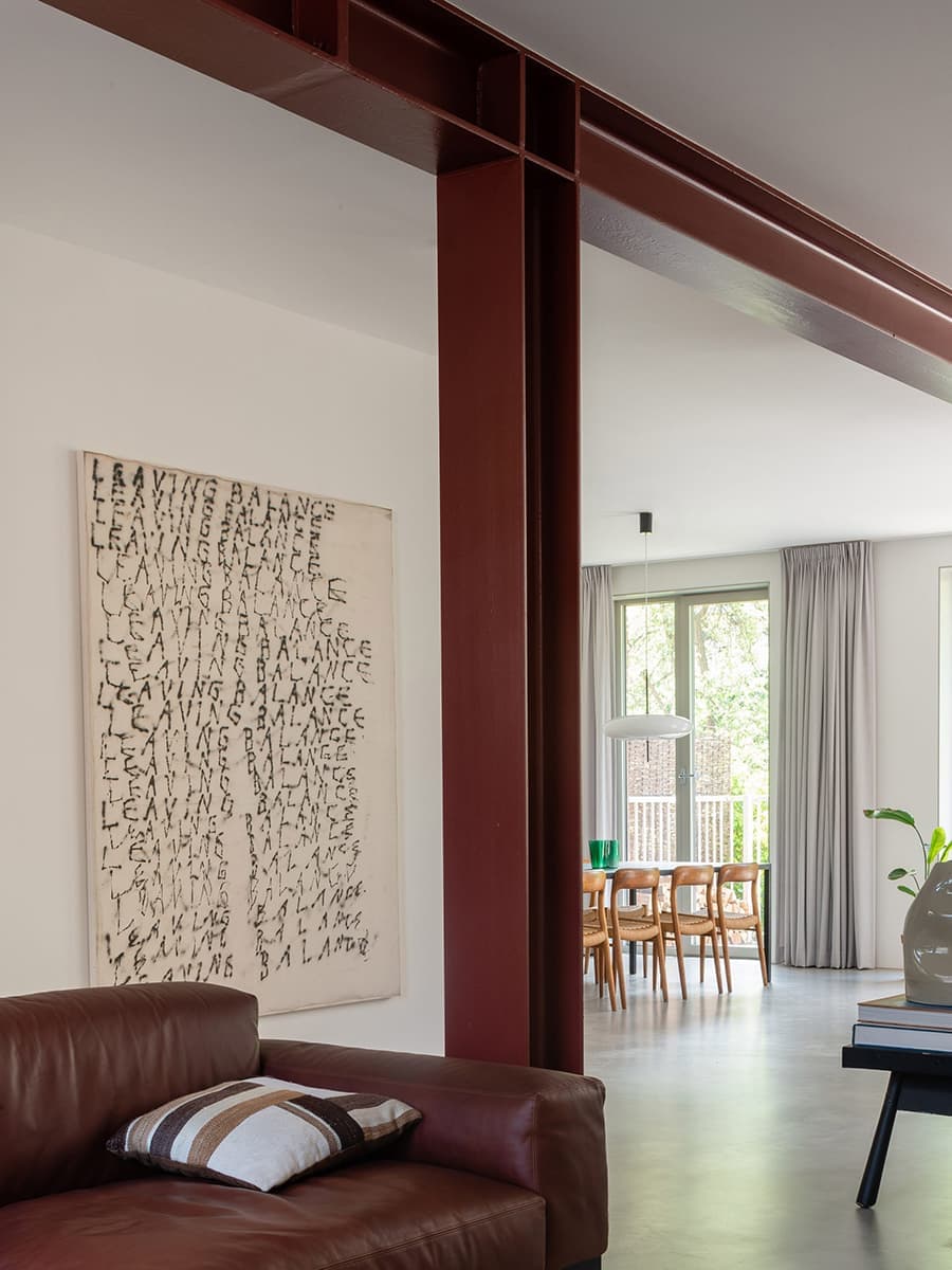 Амстердамская квартира на четырех стальных столпах – проект Unknown Architects