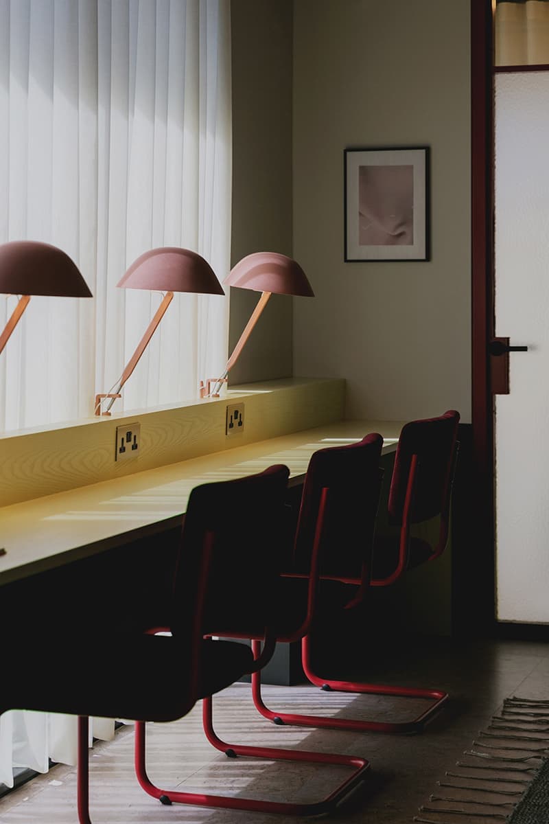 Уютный офис в эстетике американских частных домов 50-х годов – проект студии Daytrip