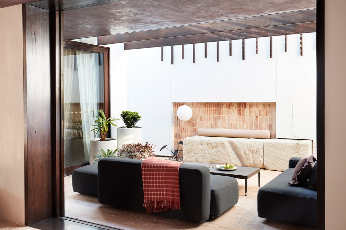 Дискретные контрасты дома в Сиднее — проект студии YSG