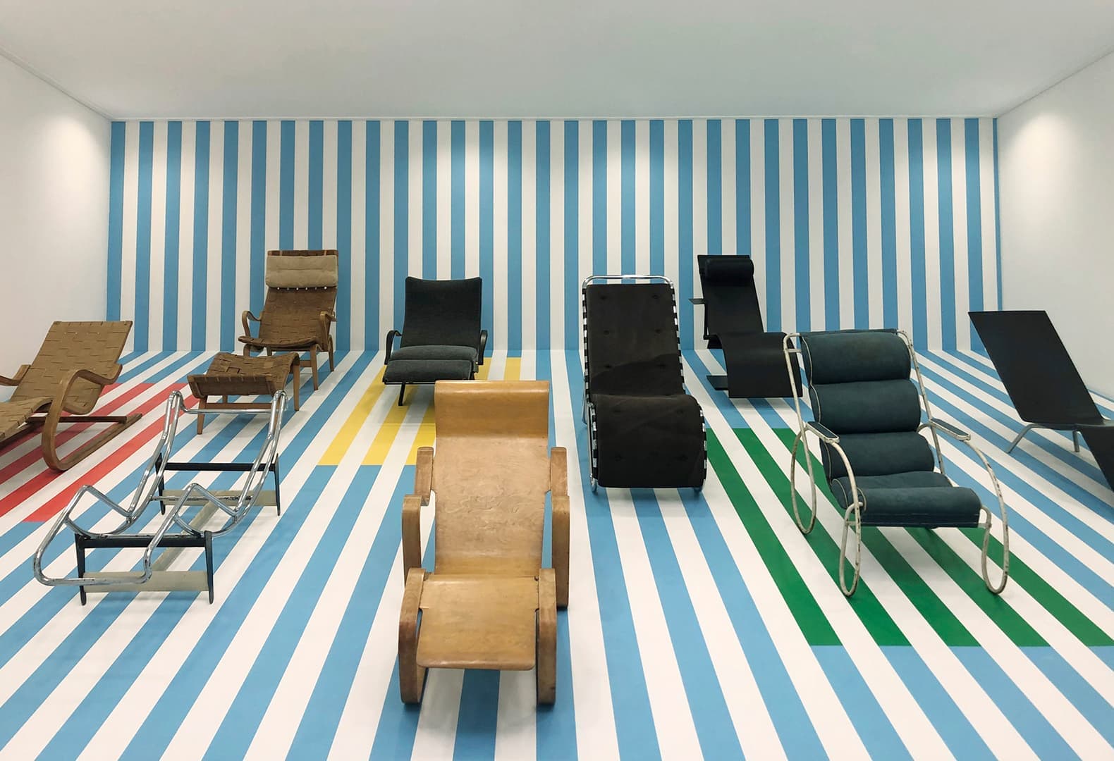 Выставка Nouvelles Vagues в Йере