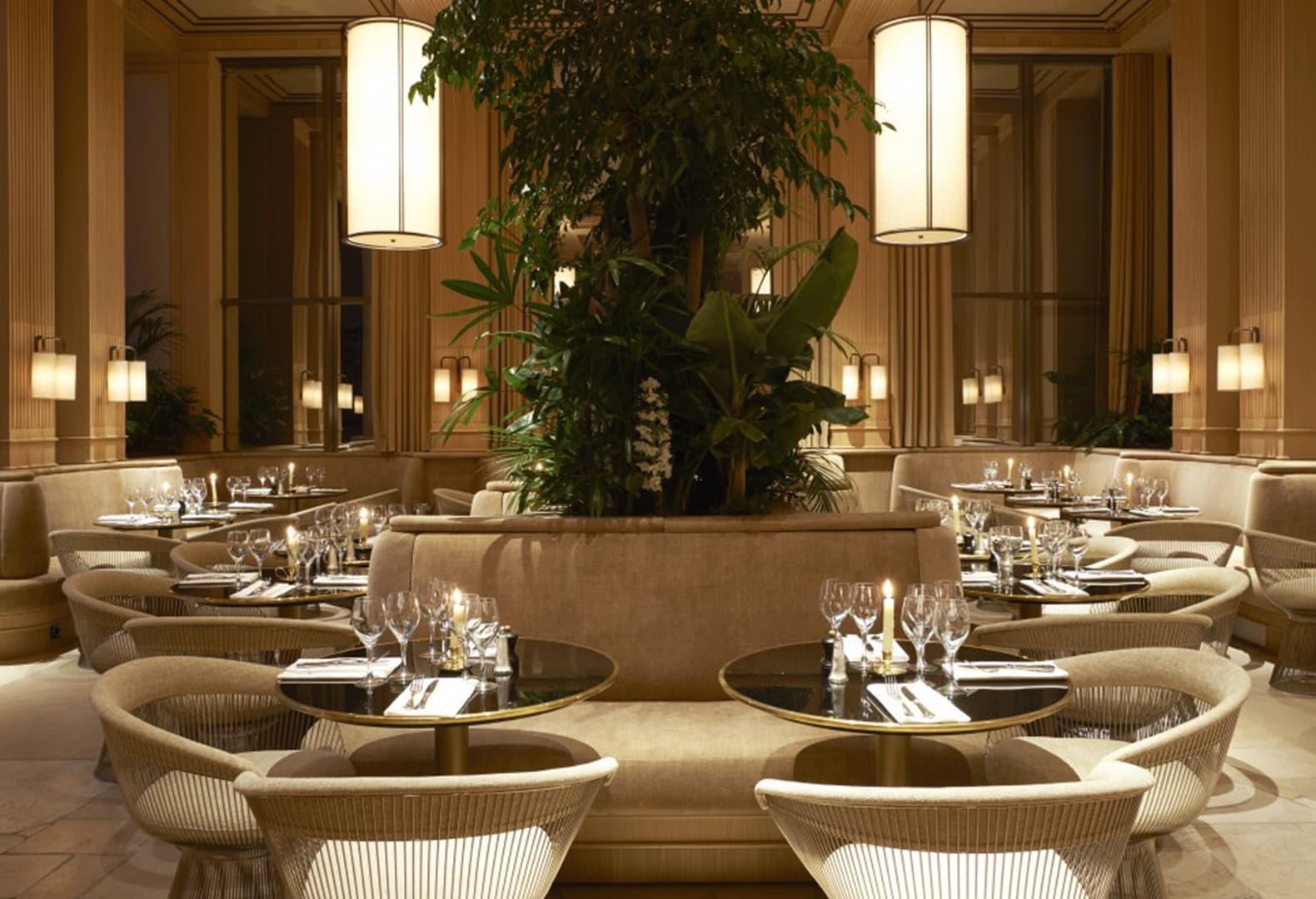 Парижский ресторан Girafe