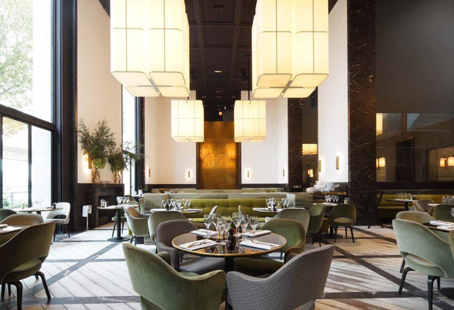 Ресторан Monsieur-Bleu в Париже