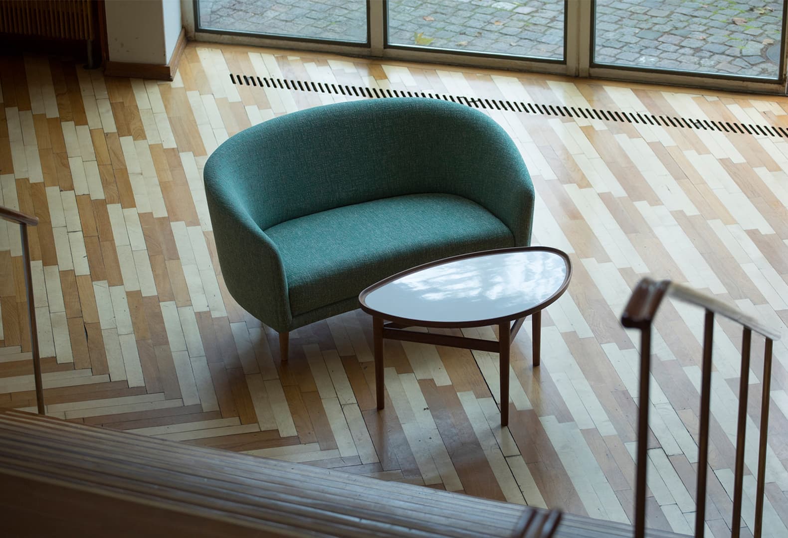 Finn Juhl переиздает диван Little Mother. Фото: House of Finn Juhl