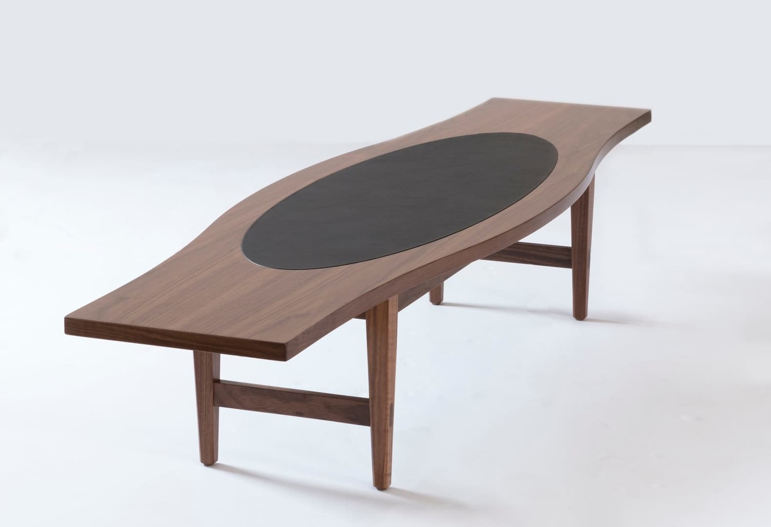 Переиздание мебели Пола Маккобба (2019). Фото: Antoine Bootz