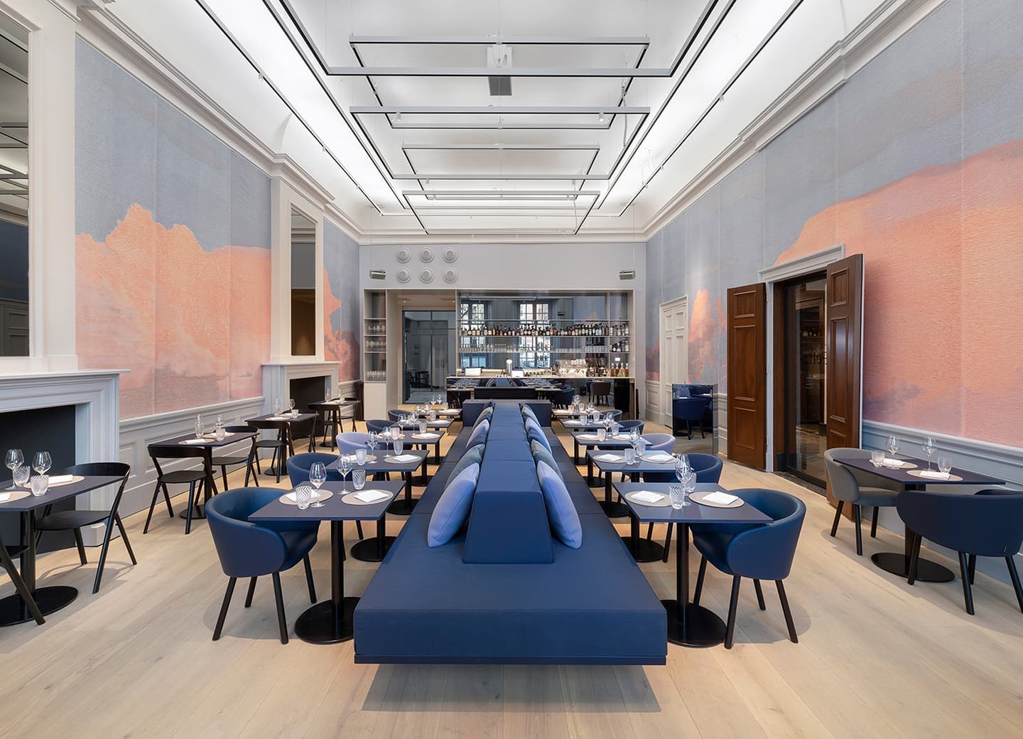 Красочная реконструкция здания Феликса Меритиса в Амстердаме - проект студии i29