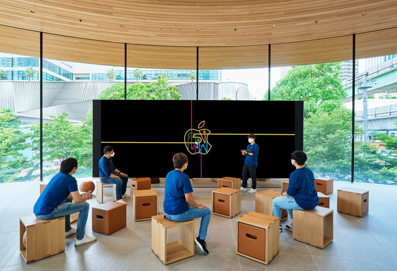 Магазин Apple Central World в Бангкоке, Таиланд