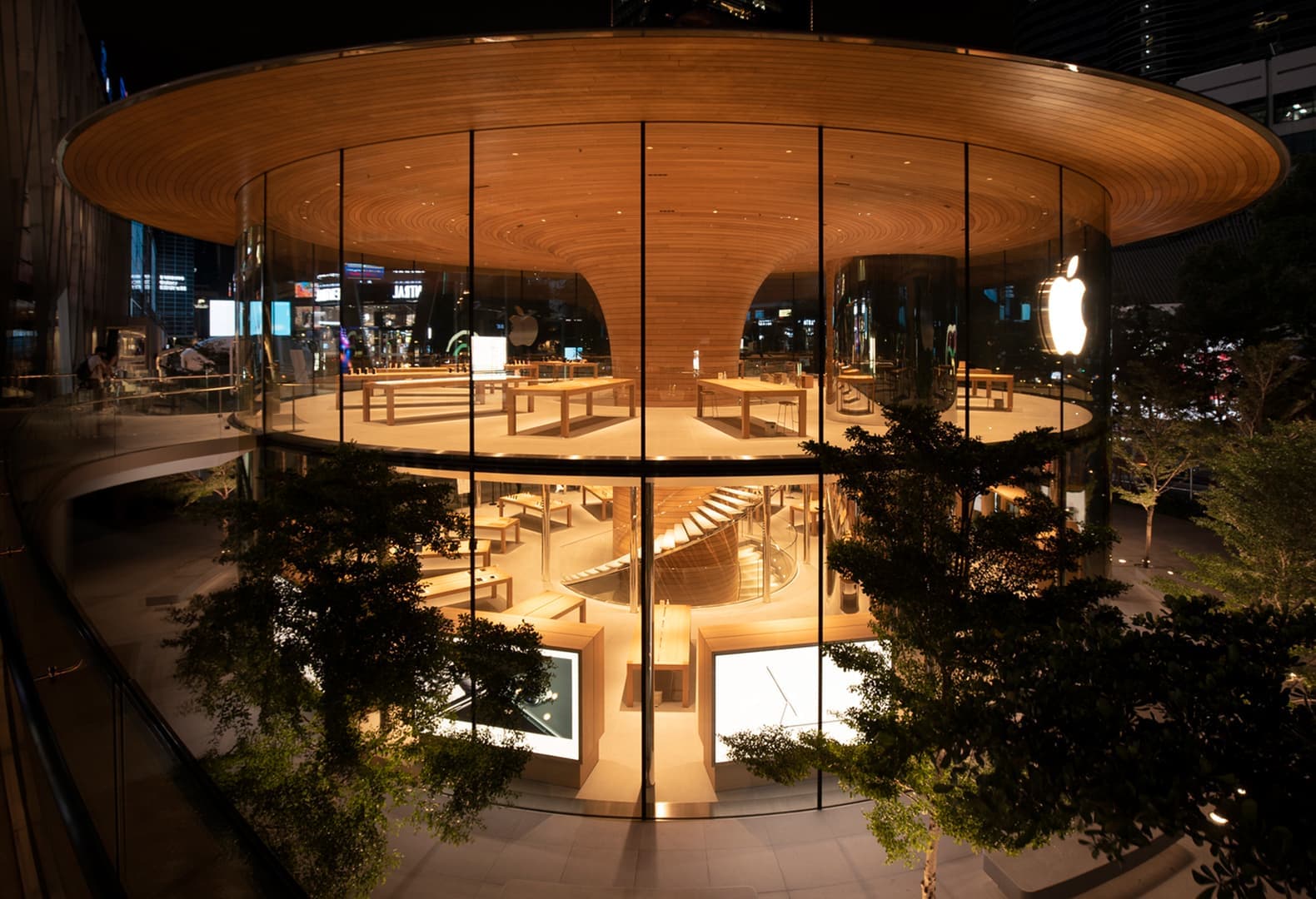 Магазин Apple Central World в Бангкоке, Таиланд