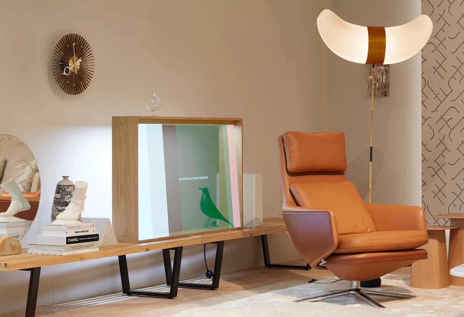 Невидимый телевизор от Vitra и Panasonic
