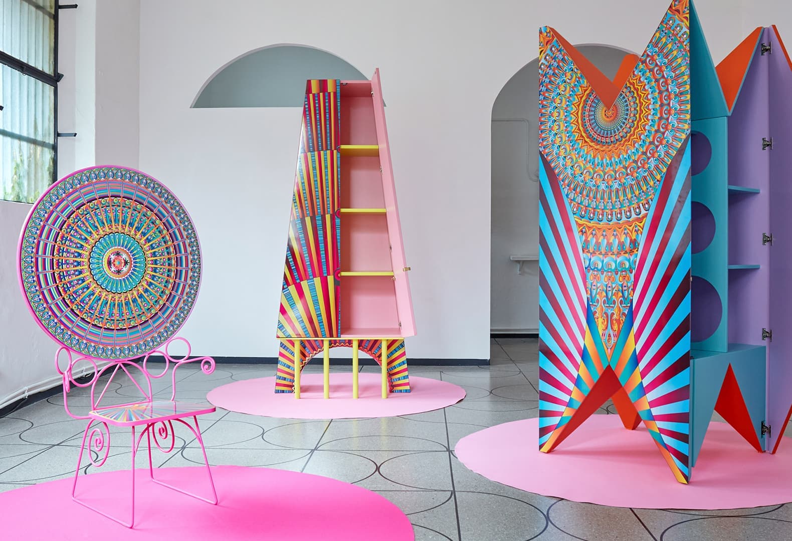 Коллекция мебели Three characters in the Second Act