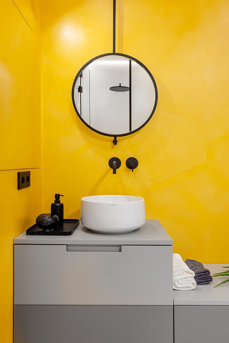 Интерьер для студии персональных тренировок в технике колор блок— проект бюро Monoform