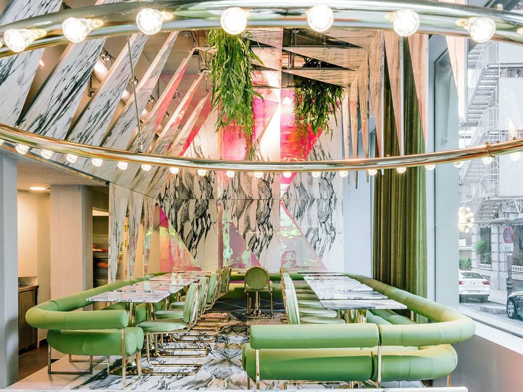 Концептуальный Romola в Мадриде