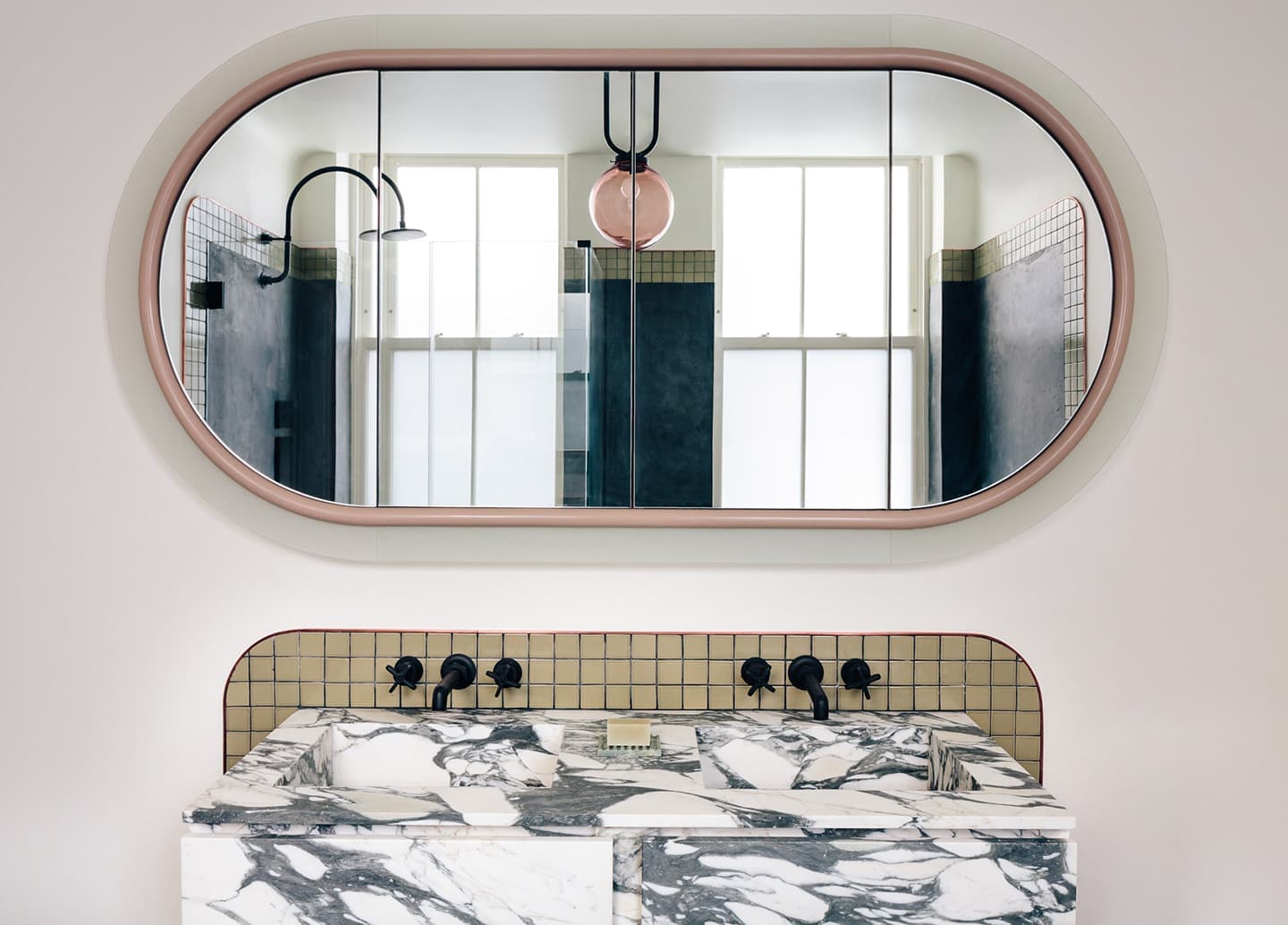 Плавные линии ретро в апартаментах в Нью-Йорке – проект Home Studios