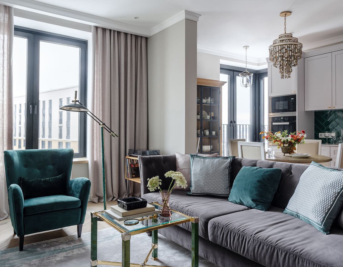 Как создать личный бренд: рассказывает дизайнер Надя Зотова