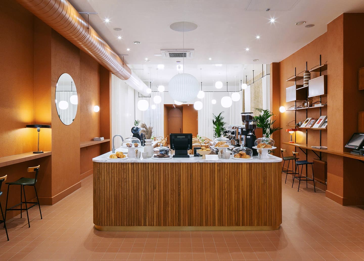 Терракотовые оттенки в лондонском кафе — проект Ola Jachymiak Studio