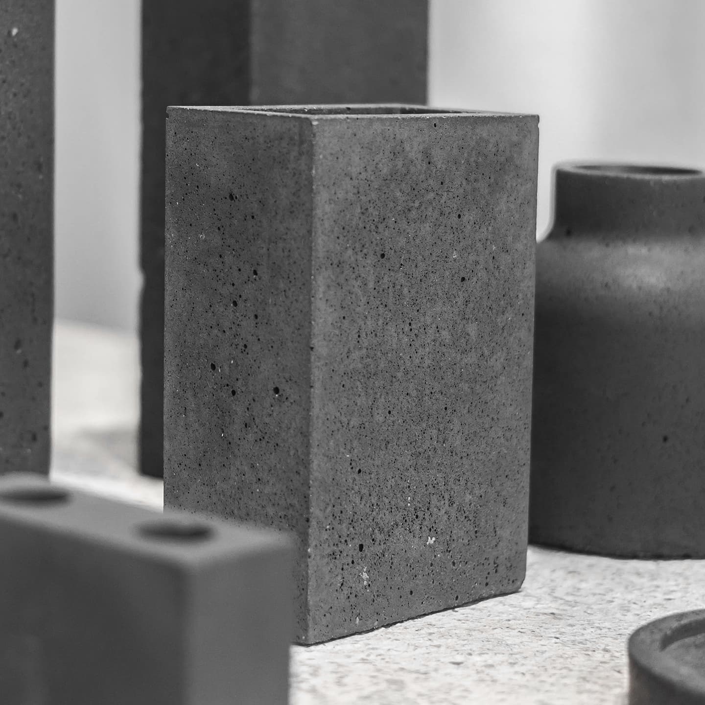 Брутальный минимализм в шоуруме в Екатеринбурге — проект команды Одногруппники