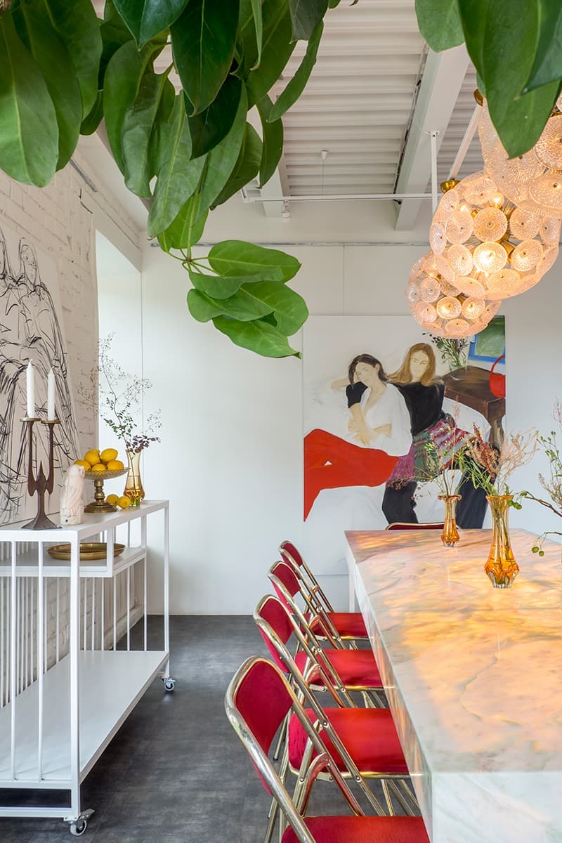 Винный бар, винтаж и мрамор – проект дизайн-студии FruitDesign