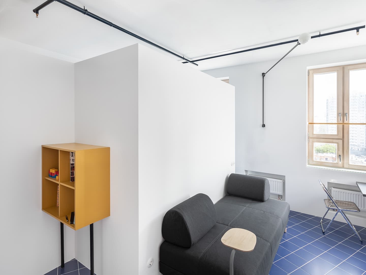 Маленькая квартира в стиле архитектурного модернизма — проект buro5