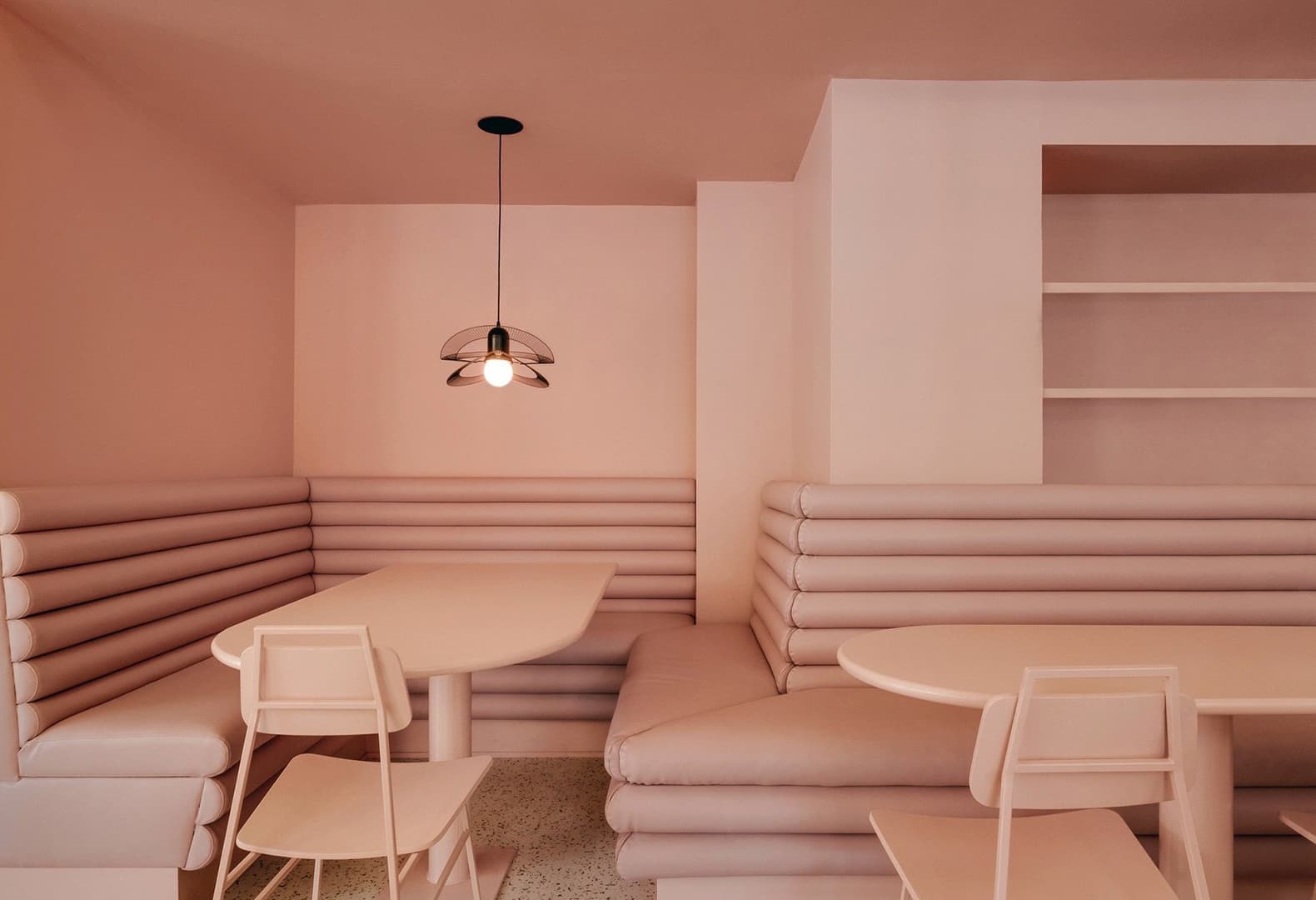 Монохромные интерьеры: главное – цвет. Фото: Felix Michaud. Автор: Appareil architecture