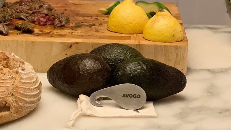 Avogo: нож для резки авокадо Avogo: нож для резки авокадо
