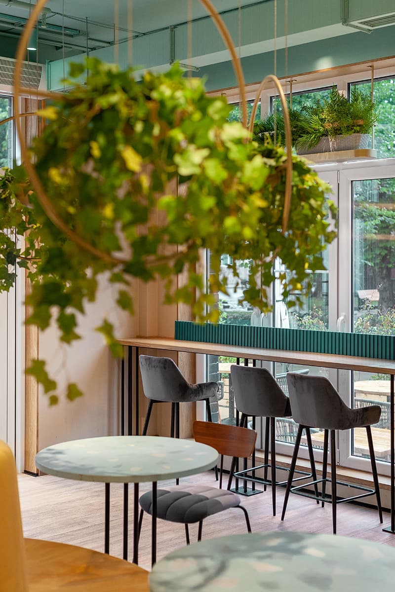 Яркое кафе в Зеленоградске — проект Shiba Design Bureau