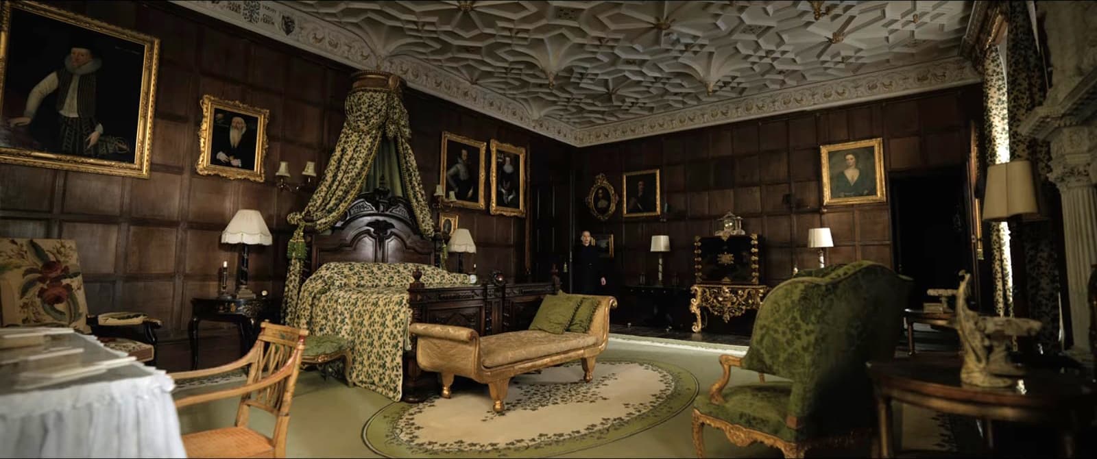 «Ребекка» режиссер. Бен Уитли