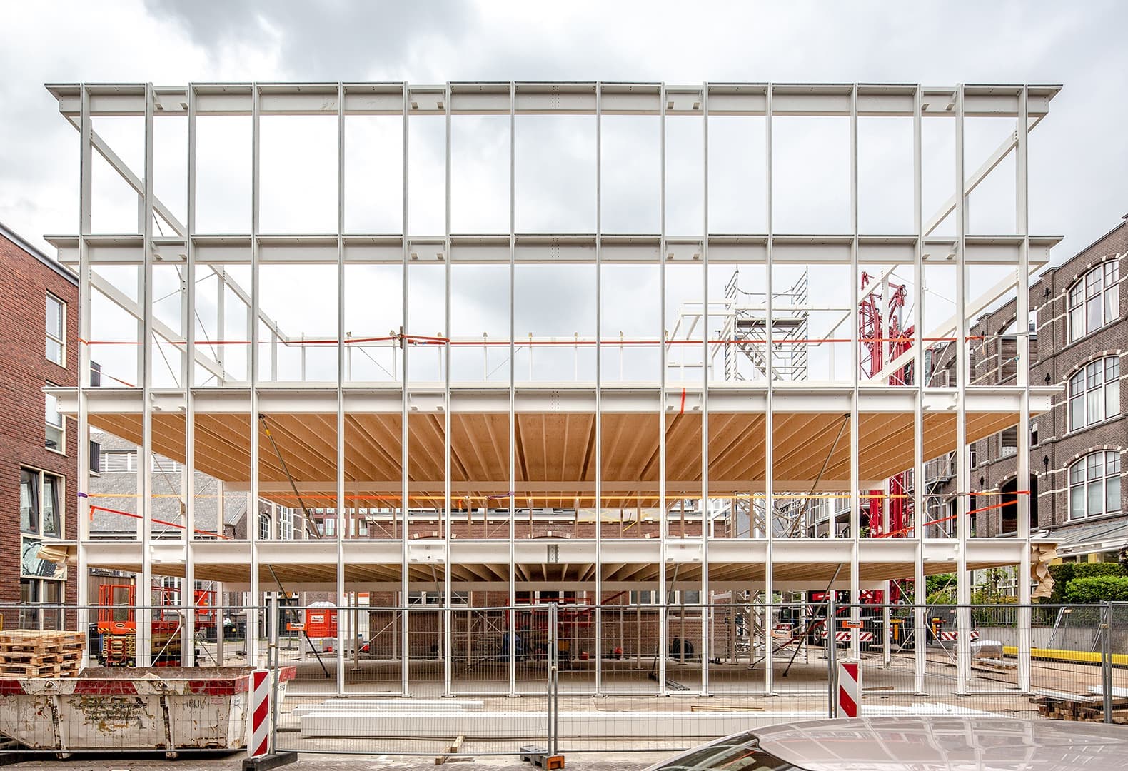 Циркулярный сборно-разборный офис cepezed. Фото: Lucas van der Wee