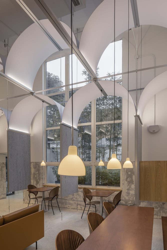 Заведение в Китае с двумя зонами для приготовления кофе — проект SpaceStation