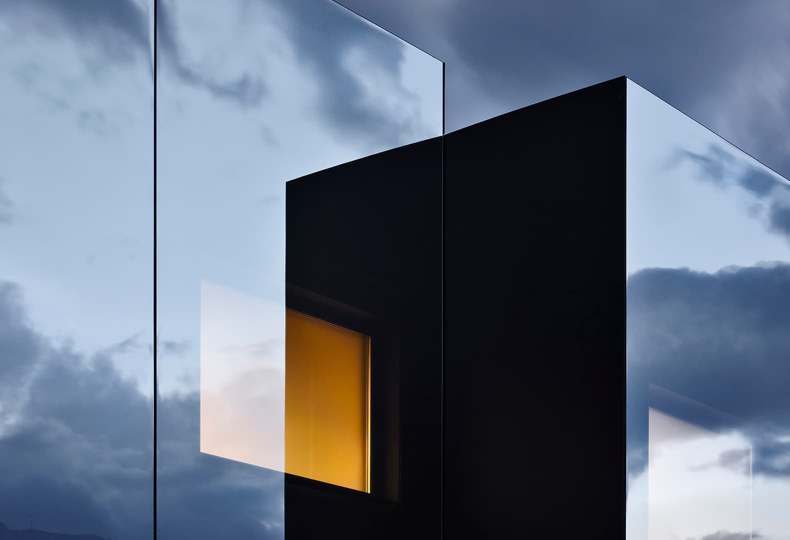 THE MIRROR HOUSES. Фото: Oskar Da Riz, Nicolo Degiorgis