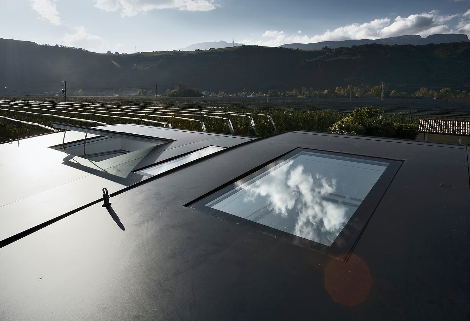 THE MIRROR HOUSES. Фото: Oskar Da Riz, Nicolo Degiorgis