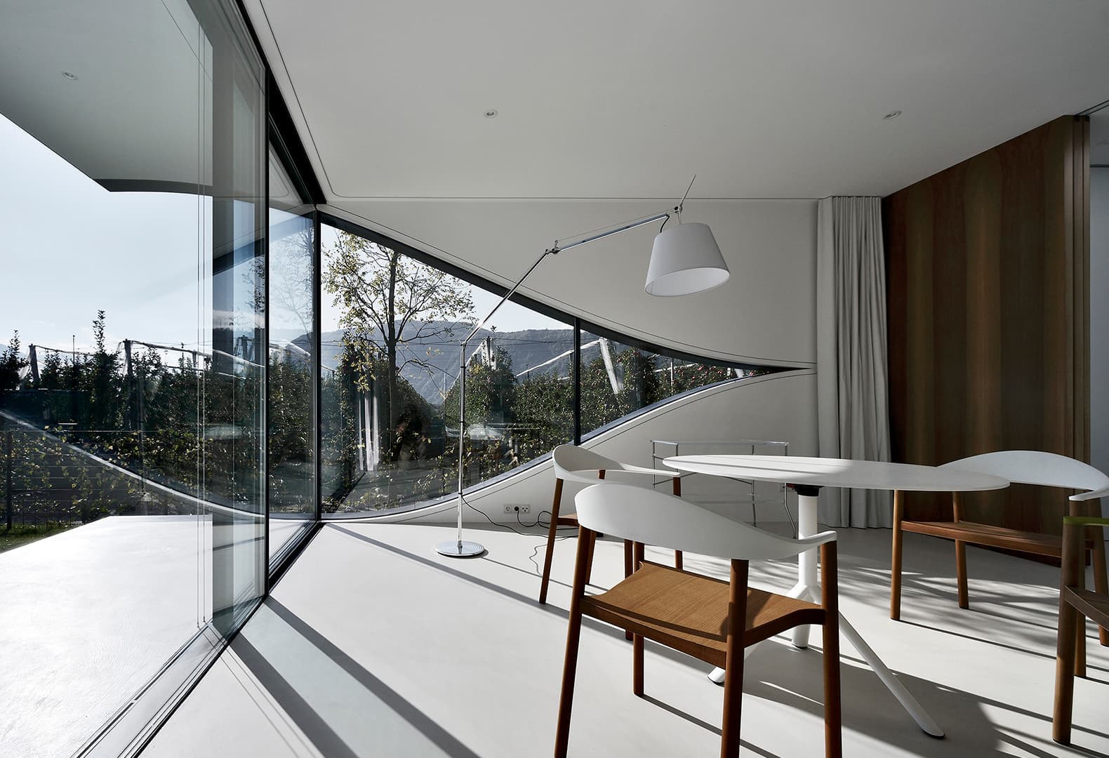 THE MIRROR HOUSES. Фото: Oskar Da Riz, Nicolo Degiorgis