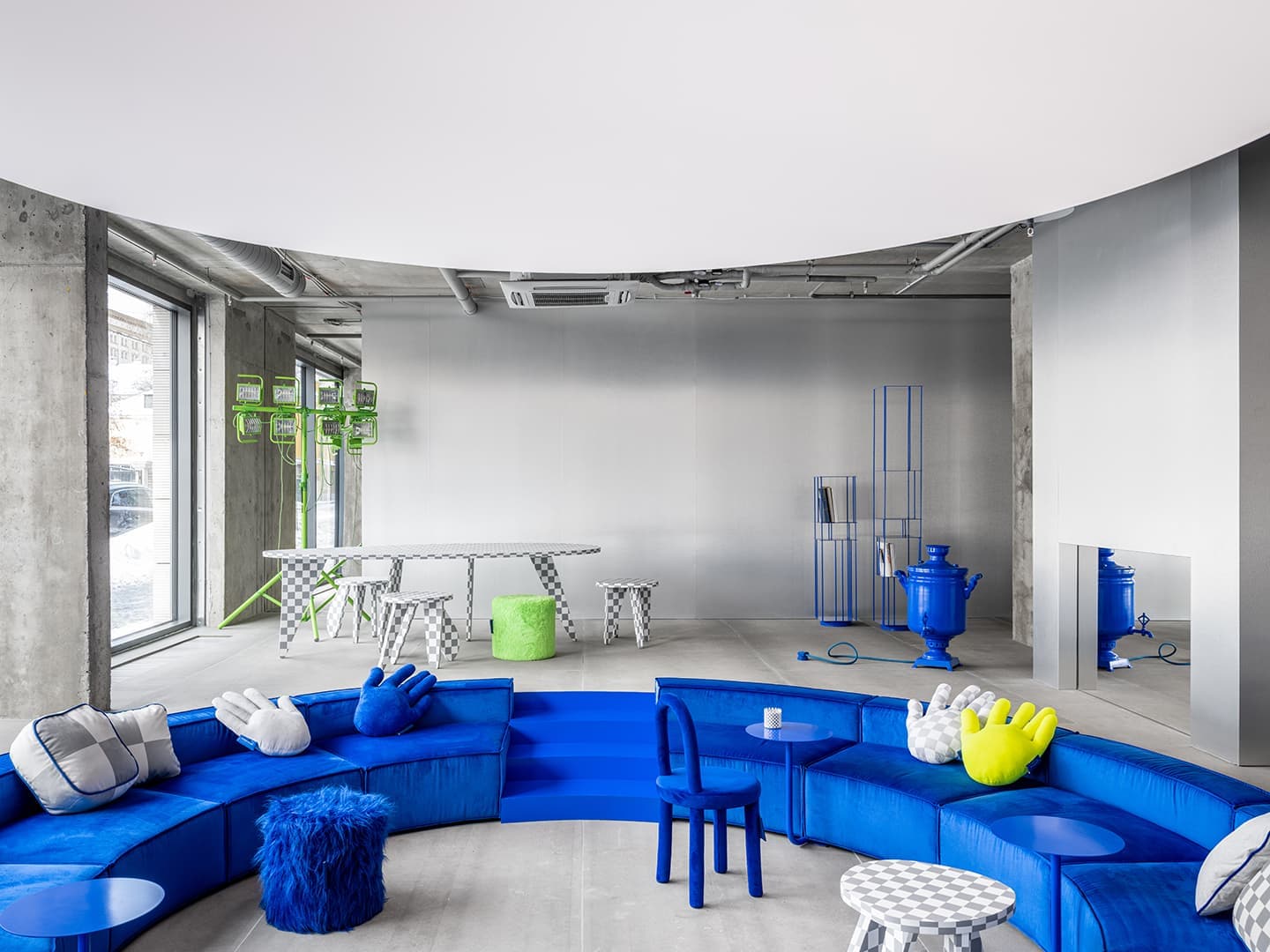 Многофункциональное пространство с бутиком, кафе и офисом – московский шоурум Crosby Studios