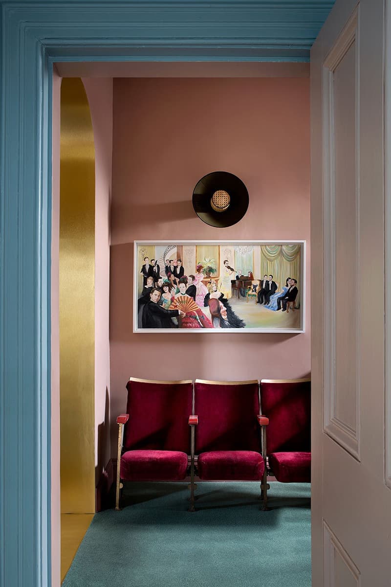 Интерьер с необычными решениями для молодой пары в историческом поместье – проект дизайнера Рошин Лафферти