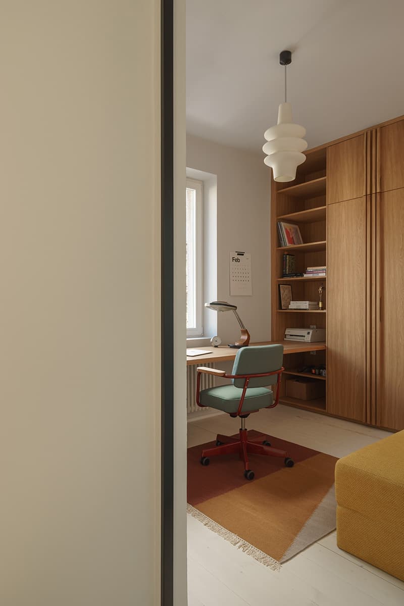 Квартира в Варшаве с дизайнерскими деталями пражского метро – проект студии Loft Kolasiński