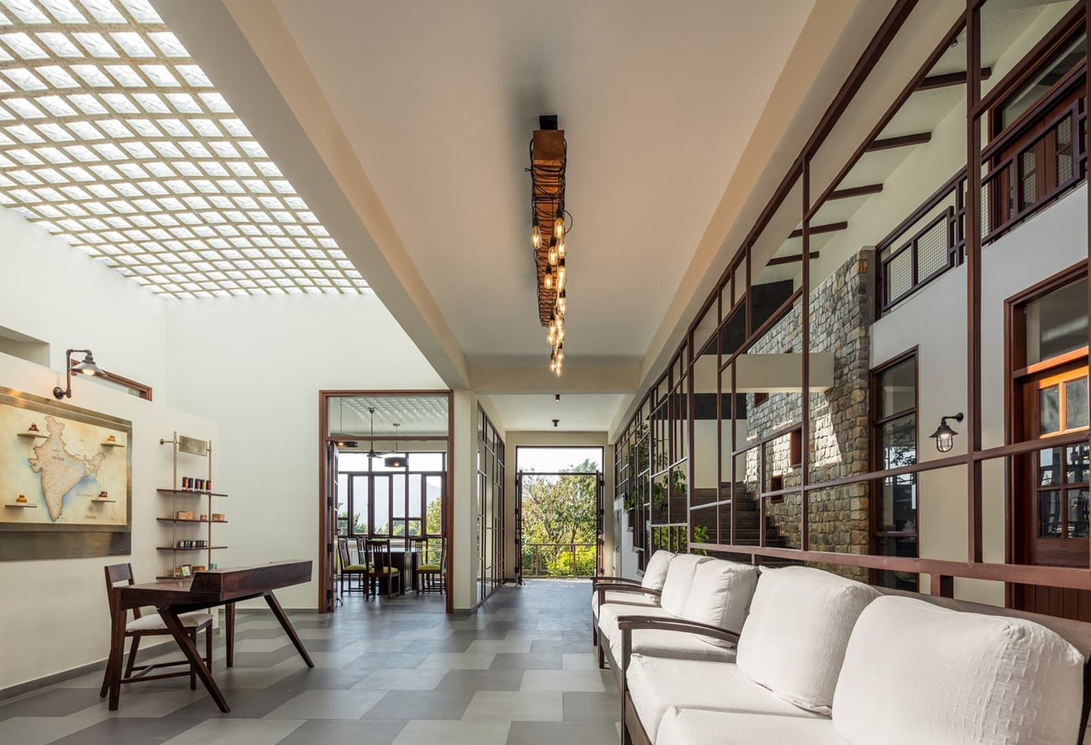 Новый объект для коммьюнити индийской деревни Лодси и компании Forest Essentials. Фото: Andrea J Fanthome