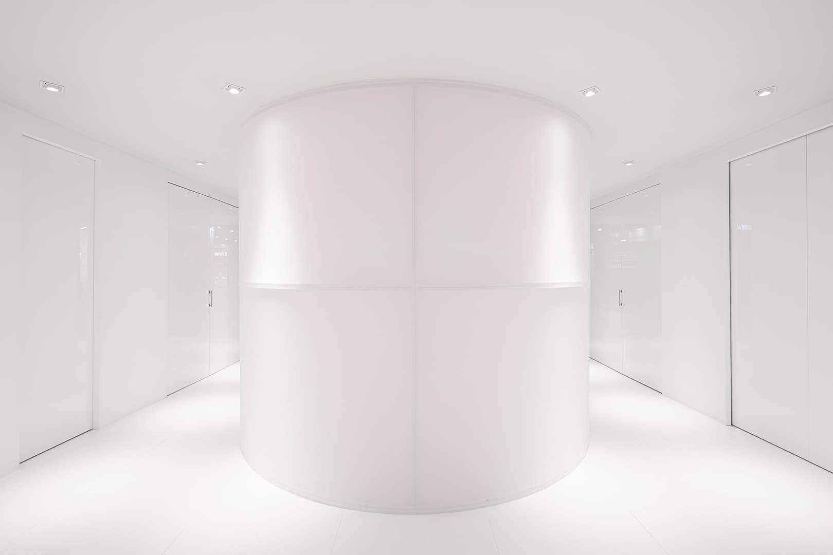 Влад Обласов: «Свет как инструмент для работы с ощущениями человека»