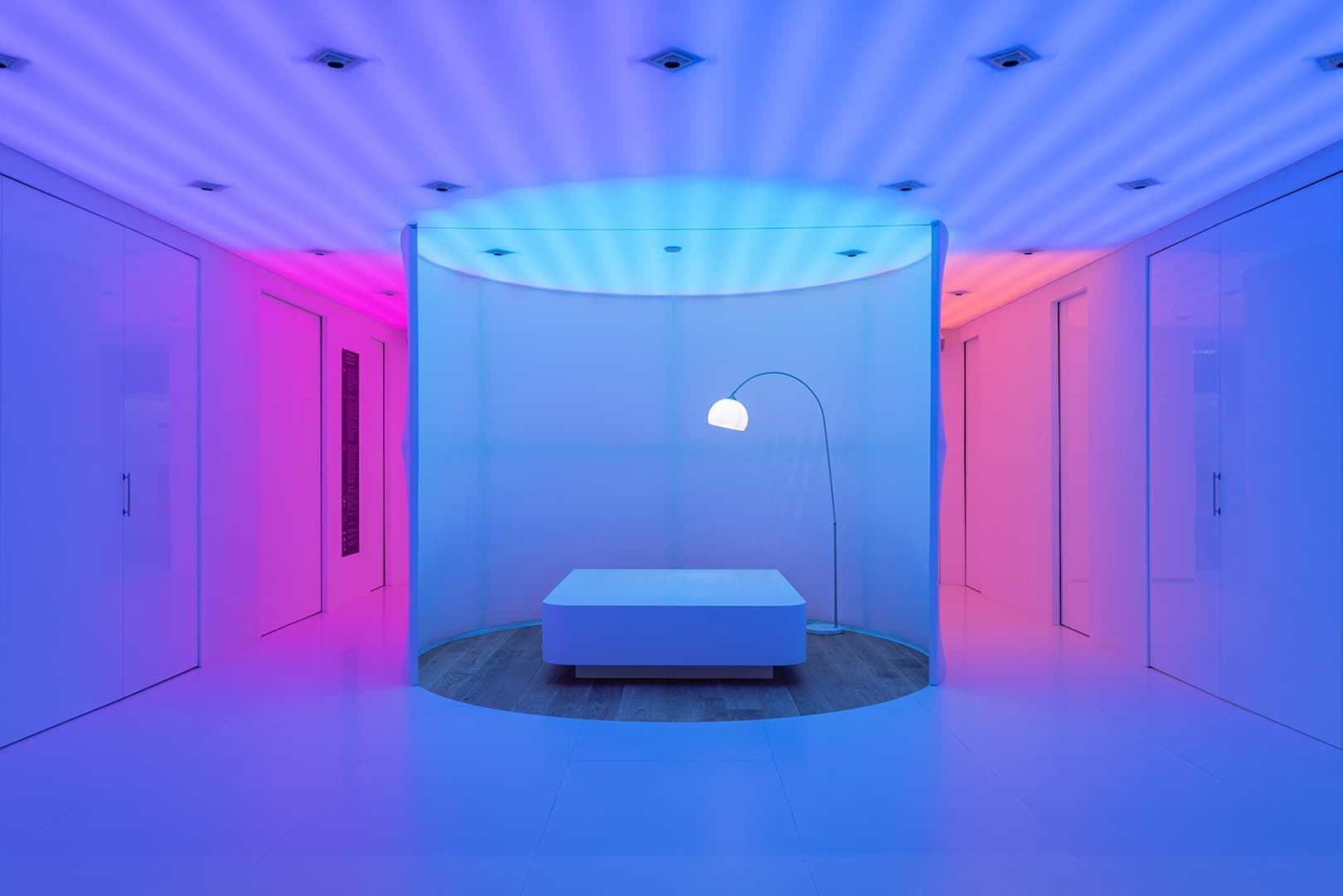 Влад Обласов: «Свет как инструмент для работы с ощущениями человека»