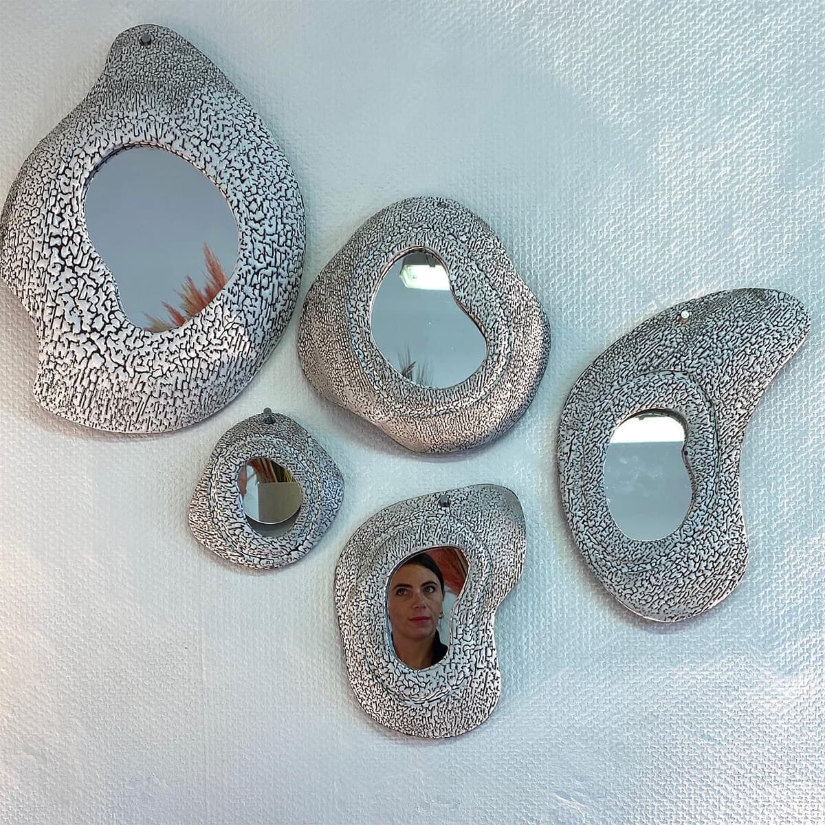 Оливия Конье. Mirror