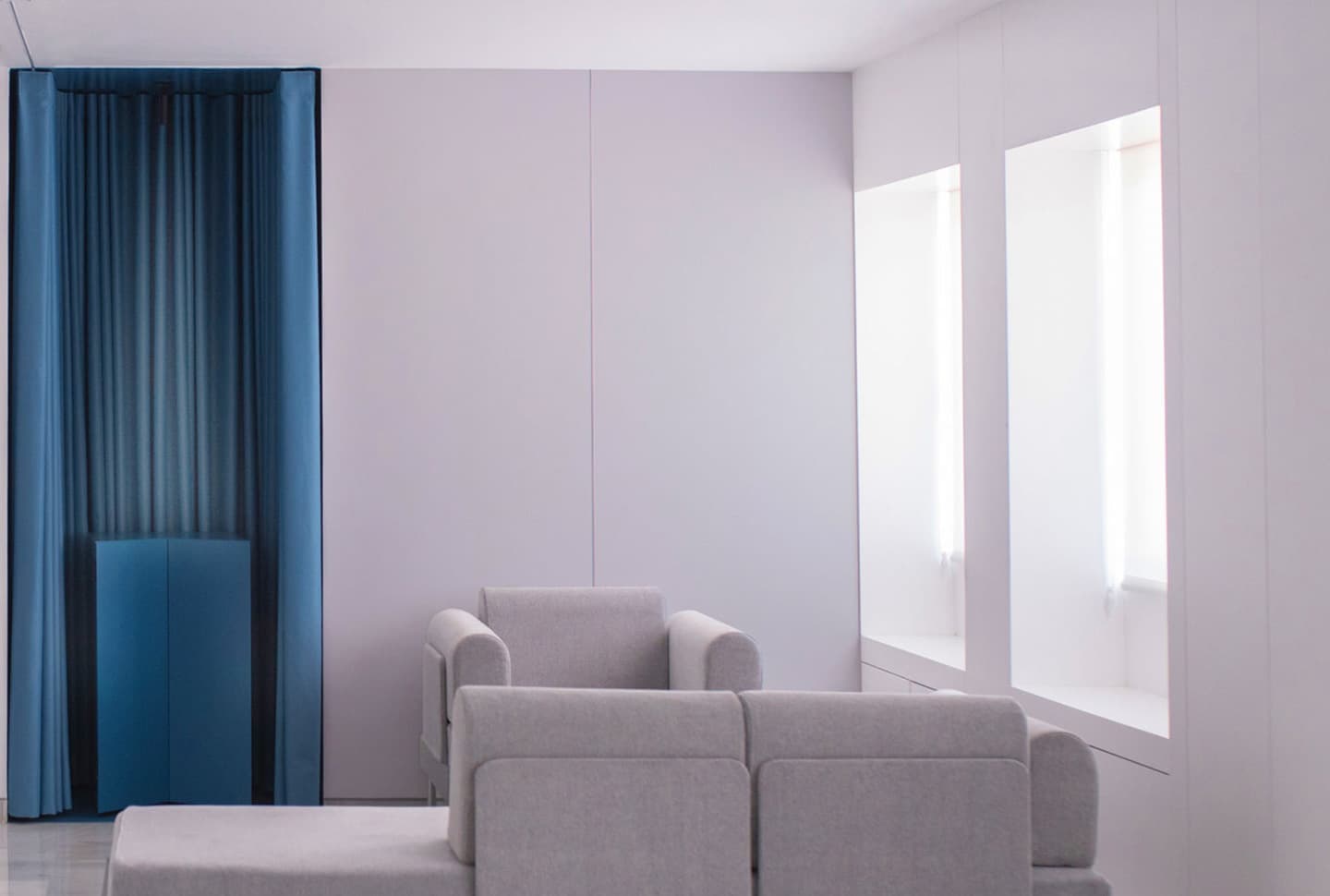 Апартаменты с цветовыми блоками – проект Studio NOJU