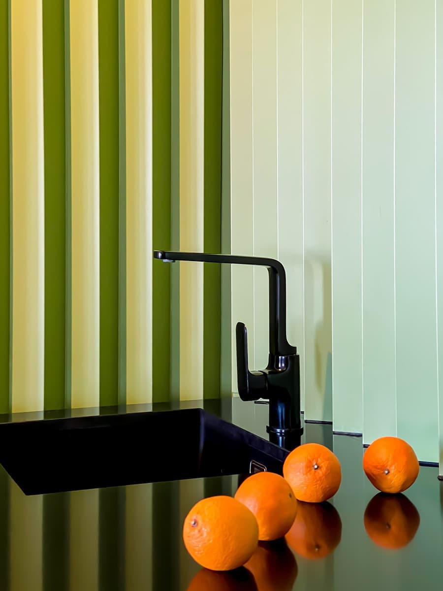 Апартаменты с цветовыми блоками – проект Studio NOJU