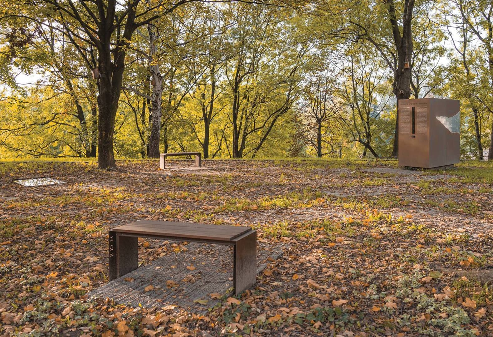 Мемориальный парк на территории Большой Синагоги Освенцима. NArchitekTURA + Bartosz Haduch. Фото: Bartosz Haduch
